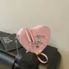 Bolso Pequeño para Mujer 2026 Primavera y Verano Nuevo Estilo de Alta Gama Versátil en Forma de Corazón Moda Cadena Cruzado Bolso Caja