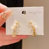 Plata Electrodopada con Oro Real de 18 Quilates Aguja Plateada Lujo Ligero Circonita Perla de Imitación Gota de Agua Saturno Pendientes de Alta Gama Accesorios de Oreja de Moda
