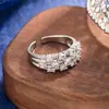 Nuevo Espectacular Anillo de Diamantes de Tres Capas, Diamante Brillante, Anillo para Dedo Índice Estilo Old Money, Joyería de Mano de Alta Gama, Lujosa y de Lujo Ligero