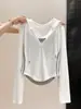 Camiseta de Manga Larga con Capucha Falsa de Dos Piezas para Mujer, Nuevo Color Bloque de Principios de Otoño, Media Cremallera, Raya Lateral, Cintura Ceñida, Top Corto Base