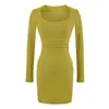 Vestido de Tricô Coreano Doce com Decote Quadrado e Manga Longa Feminino Outono Cintura Marcada Camada Interna Emagrecedor Puro Desejo Temperamento Justo no Corpo Vestido Longo
