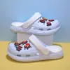 Acessórios de desenho animado para crianças, tamancos, pantufas para meninos, novo estilo de verão, sandálias antiderrapantes para ambientes internos para bebês e crianças maiores