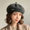 Elegante y versátil boina de lana para mujer, nuevo estilo otoño e invierno, adecuada para cabezas más grandes, retro y cálida, hace que el rostro parezca más pequeño