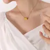 Estilo coreano Campus Series ins Style All-match triângulo pingente colar Cross-border Hot Selling Titanium Steel 18K Gold Clavicle Chain