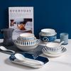Conjunto de Jantar Tigela e Prato Estilo Japonês para Uso Doméstico, Tigelas e Hashis de Cerâmica Jingdezhen, Prato de Cerâmica Colorido com Peixe Sob Esmalte, Tigela de Cerâmica para Sopa