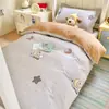 Nuevo modelo 2026 Clase A juego de tres piezas para cama individual de estudiante de algodón puro disponible