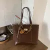 Bolsa Retro de Camurça para Mulheres 2026 Nova Casual Grande Capacidade Bolsa de Ombro Outono e Inverno Bolsa Carteiro Bolsa Tote