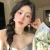 Pendientes de Botón de Pétalo de Concha de Imitación de Estrella de Mar Francesa para Mujer Lujo Ligero Gama Alta Únicos Hermosos Pendientes Accesorios Estilo Vacaciones Adornos para Orejas