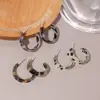 Pendientes de Leopardo de Diseño Nicho Estilo Retro Hong Kong Aguja de Plata, Simples y Versátiles, Aros de Acrílico en Forma de C Elegantes y Únicos