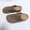 Chinelos femininos modernos para exterior, novo estilo outono 2026, sandálias respiráveis vazadas, chinelos meia-calça preguiçosos de sola reta para mulheres