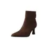 Couro de bezerro de alta qualidade, botas de tornozelo de corte slim para o trajeto diário, coleção outono/inverno 2026, saltos agulha, bico quadrado pequeno, couro genuíno, botas curtas para mulheres