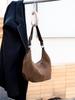 Bolso Sobaco de Piel Vacuna Anti-Gamuza Otoño e Invierno 2024 Nueva Llegada Bolso de Hombro de Cuero Esmerilado Retro Versátil Relajado para Mujer
