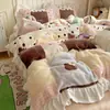Nuevo Estilo Coreano Estampado de Dibujos Animados Juego de Cuatro Piezas de Lana de Leche Estilo Princesa Encaje Doble Cara Lana A-Class Juego de Tres Piezas para Dormitorio Venta al por Mayor