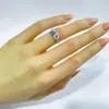 Anillo de Compromiso de Moissanita de 1.5 Quilates de Moda Nueva de Amazon para Mujer Anillo de Plata de Ley S925 de Lujo Ligero para Mujer