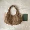 Bolsa de Ombro Corduroy Listrada Texturizada de Grande Capacidade 2026 Nova Versátil Moda Retrô para Mulheres