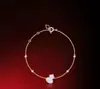 Pulseira de Cabacinha Banhada a Ouro de Alto Padrão para Mulheres, Estilo Chinês, Luxo Leve, Fecho Ruyi, Vermelho de Ano Novo, Pulseira da Moda e Sofisticada