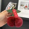 Llavero Colgante de Cereza de Piel de Conejo Real Lindo Peluche Doble Bola Colgante de Bolsa Regalo para Pareja Adorno de Fruta de Celebridad de Internet