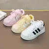 Zapatillas Deportivas de Tabla para Niños 2026 Otoño/Invierno Nueva Moda Niños Medianos y Grandes Suela Suave Versátiles Cómodas para Uso en Exteriores Duraderas Zapatos Casuales