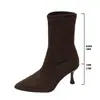 Botas de Moda Afiladas de Veludo Emagrecedoras 2026 Outono Nova Chegada Bico Fino Tamanho Grande Salto Fino Elásticas Botas Emagrecedoras Comércio Exterior Feminino