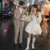 Vestido de Noite, Branco Elegante, Certificado de Noivado Curto, Saia Tutu, Top Tubinho, Foto de Viagem Simples da Noiva, Vestido de Casamento Super de Fada com Luzes para Mulheres