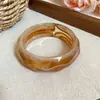 Pulseiras Retro Europeias e Americanas Transfronteiriças de Resina Manchadada, Pulseiras Simples e Modernas para Mulheres, Acessórios de Mão Versáteis com Design de Nicho