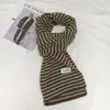 Bufanda de Retazos Tricolor Artística Vintage Estilo Mori para Mujer, Accesorio de Invierno Calentador de Cuello Versátil Estilo Mori