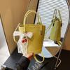 Bolsos de Mujer de Nicho de Moda 2025 Nuevo Verano Versátil Hombro Cruzado Tipo Cubo Popular Este Año