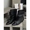 Botas Curtas Femininas Sexy Moda Francesa Emagrecedoras Bico Fino Salto Agulha Estilo Novo Outono/Inverno 2026