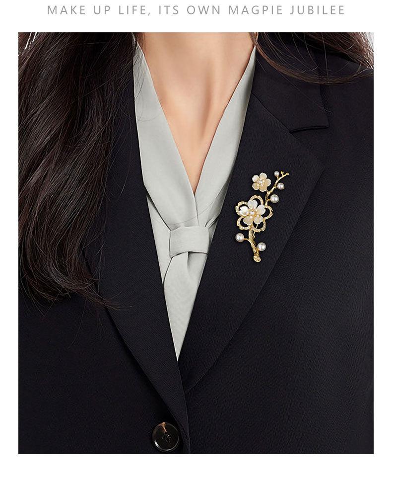 时尚优雅梅花胸针小众高级感个性花朵别针新品百搭旗袍