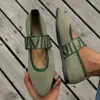 Comercio exterior transfronterizo europeo y americano otoño 2026 planos de suela plana de punto volador punta fina poco profundos sin cordones mocasines retro transpirables para mujer