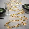 Luzes de Fio de Hera com Folhas Douradas Simuladas Luzes de Fio Coloridas de LED com Luzes de Fada para Decoração de Feriado de Natal e Iluminação de Ambiente