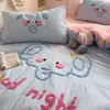 Nuevo Juego de Cuatro Piezas de Toallas de Algodón Lavado, Funda de Edredón Bordada, Sábana de Animales de Dibujos Animados para Dormitorio de Estudiantes, Juego de Cama de Tres Piezas