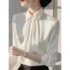 Top único y hermoso de estilo francés para otoño, lujo ligero con un toque de alta gama, moderno y elegante, súper atractivo, camisa blanca exquisita e impresionante