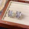 Aretes ear cuff de encaje plisado con incrustaciones de metal y perlas, para mujer, nuevo, temperamento europeo y americano, personalidad, lujo ligero, diseño versátil