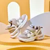 Zapatos de Niño Primavera y Otoño 2025 Nuevos Zapatos para Correr de Malla Transpirable Zapatos Deportivos para Niños Zapatos Casuales para Niñas