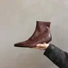 Botines Chelsea de estilo británico, minimalistas y elegantes, de 3,5 cm para otoño/invierno 2026, con punta cuadrada, tacón fino y cremallera lateral
