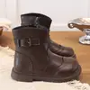 Botas estilo Martin da moda e versáteis para meninas, nova coleção outono/inverno 2026, botinhas de couro estilo retrô para crianças com sola macia, botas confortáveis para bebês