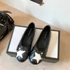 Zapatos planos de mujer con diseño de estrella y lazo en patrón de rombos negros, nuevo estilo 2026, suela suave, cómodos y versátiles Mary Jane planos