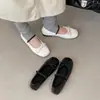 Sapatos Mary Jane rasos estilo coreano com bico quadrado franzido para mulheres, sapatos rasos estilo bailarina para outono com uma única tira e laço