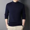 Tricô Pulôver Masculino Outono e Inverno de Venda Cruzada, Cor Sólida, Suéter Simples de Gola Alta Parcial, Suéter Quente para Homens, Venda Direta da Fábrica
