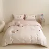 Conjunto de Cama de Quatro Peças em Cetim 100% Algodão Estilo Menina com Bordado de Pônei Fofo, Lençol de Elástico 1.8m 100% Algodão