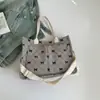 2025 Nova Bolsa Tote Simples de Axila Moda Tendência Laço Ombro Único Transversal Bolsa de Mão Nicho para o Dia a Dia