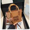 Bolsa Saco Nova Transfronteiriça Casual e Personalizada, Grande Capacidade Casual e Personalizada, Simples, Moderna, Luxo Leve e Bolsa de Mão Fofa