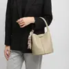 Productos genuinos Bolso de mostrador 2024 Nuevo Bolso de moda para mujer Bolso de hombro cruzado Verano Bolso de mano de cuero genuino de alta gama Bolso tipo cubo