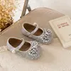 Ins Sapatos Pequenos de Couro Francês 2026 Nova Coleção Primavera e Outono Versão Coreana Sapatos de Princesa com Laço de Strass Solado Macio Sapatos Individuais
