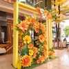 Exhibición de Arte Floral Creativo de Girasol al Aire Libre en Verano, Accesorios Fotográficos Personalizados para Exteriores