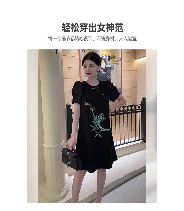 跨境淘货源分销2024春夏秋季裙子新款，街头潮流减龄小个子爆款欧货网红款，运动休闲运动气质休闲时尚流行新款春夏秋装，春夏秋装女装时尚套装女装春夏秋季套装女套装女女士运动服裙子单件连衣裙淑女风格女装时尚裙子盐系休闲女装2024百搭设计感小众洋气阿里国际站跨境采购Cross-border, online source, distribution 2024 spring and summer autumn, skirts, new styles, street trends, age reduction, small, explosive, European goods, network red, sports, leisure sports, temperament leisure, fashion popular, new spring and summer autumn clothing, spring and summer autumn women's clothing, fashion, suit women's clothing, suit women, women's sportswear, skirt single, dress, lady style, Women's fashion skirt, salt department, casual women's dress, 2024, everything, design sense, niche, foreign style, Ali International Station, cross-border procurement