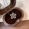 Produto de transmissão ao vivo: Pingente de jade com névoa d'água, cravejado com diamantes, pedra da lua cinza, colar leve de luxo, exalando uma vibe de alta qualidade e elegância, uma corrente para a clavícula