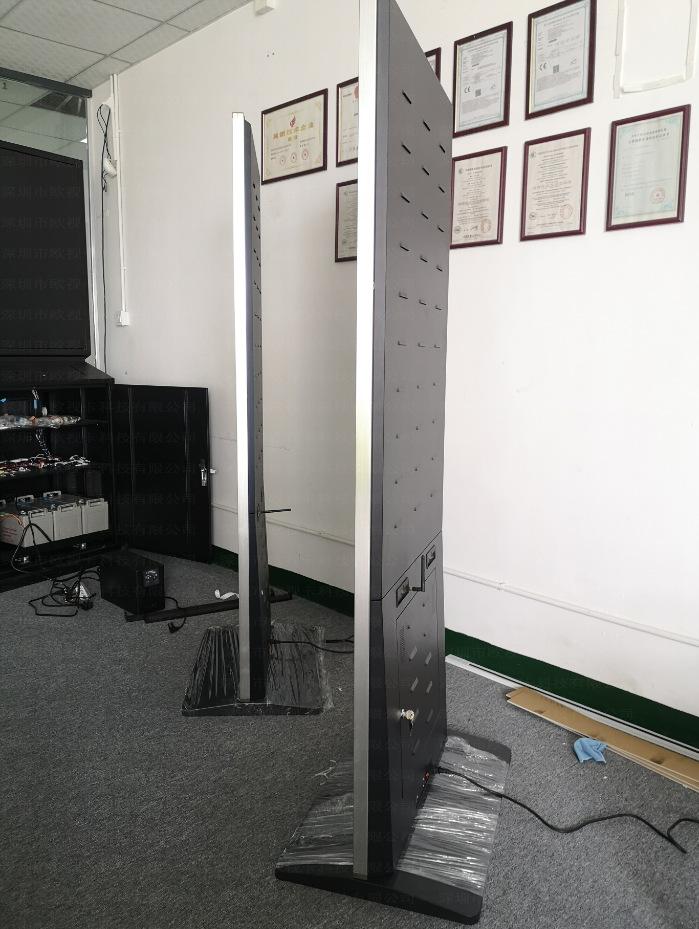 （小图）55寸立式广告机1