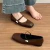 Sapatos baixos estilo francês para mulheres, novidade outono 2026, sapatos Mary Jane vovó, estilo elegante e suave, adequados para combinar com saias, sapatos de festa
